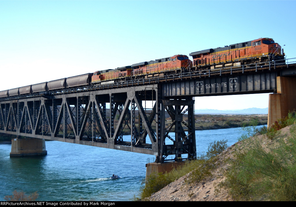 bnsf-es44c-4-8048
